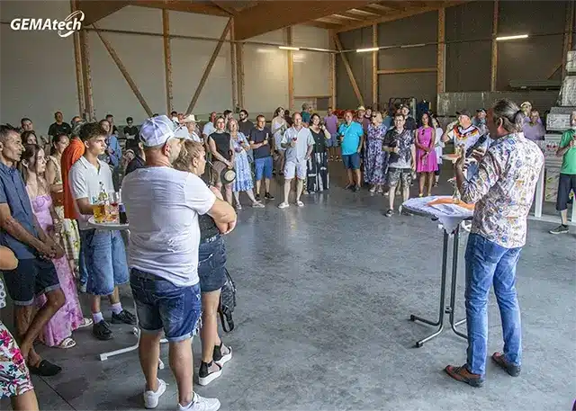 Bild der Eröffnungsrede beim Sommerfest 2026 von GEMAtech